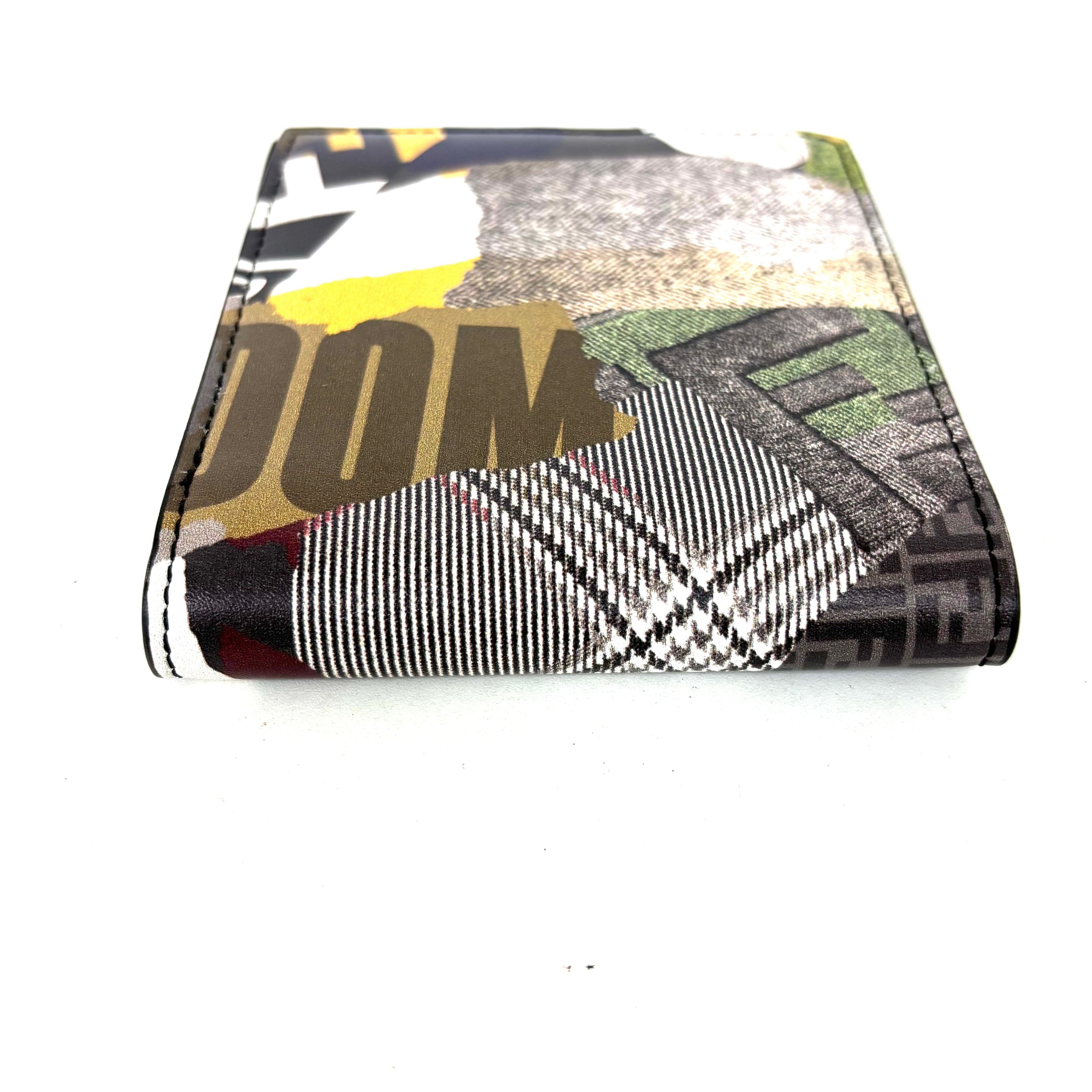 フェンディ 7M0169 レザー 二つ折り財布 グレー×ブラック image 5