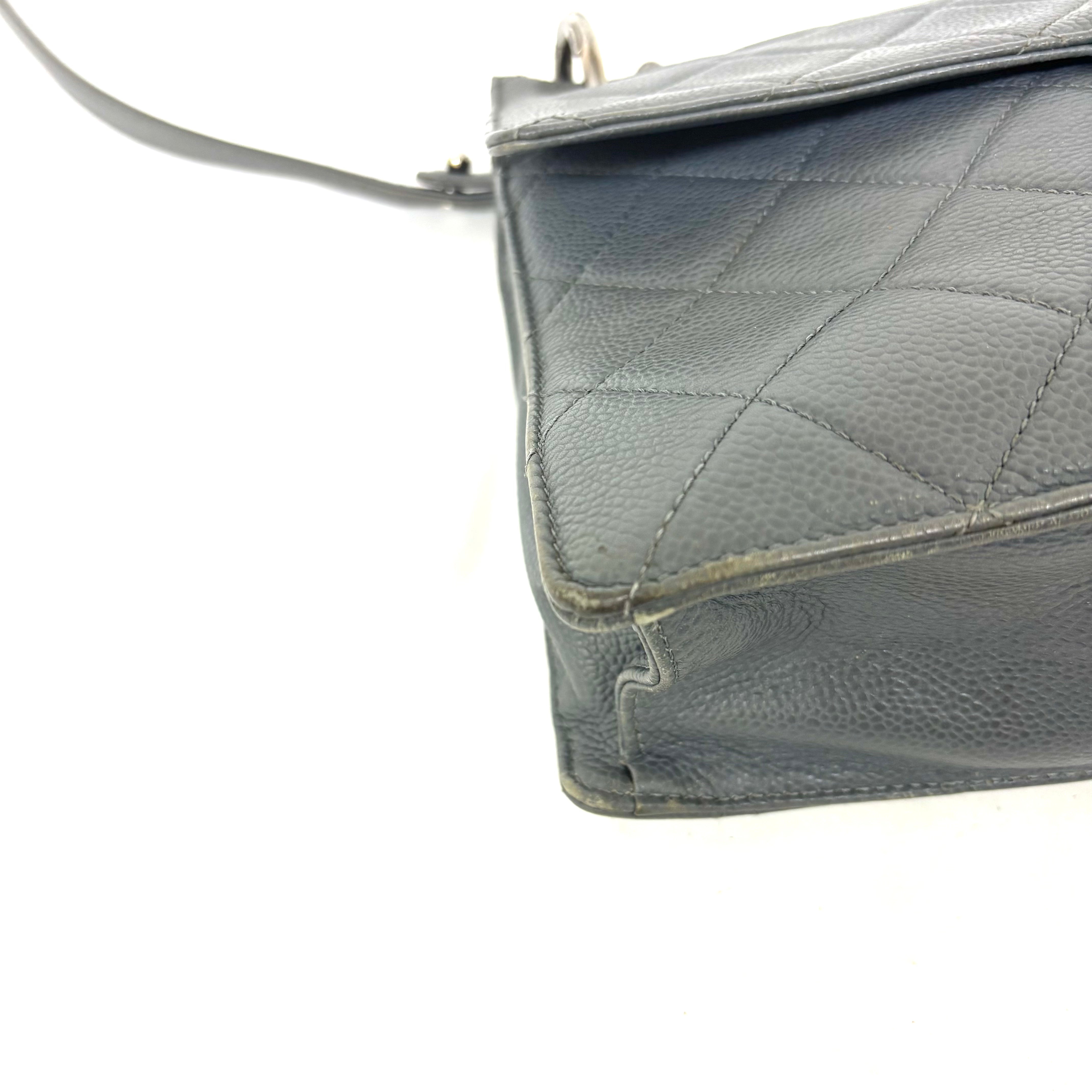 CHANEL キャビアスキン チェーンショルダーバック image 5