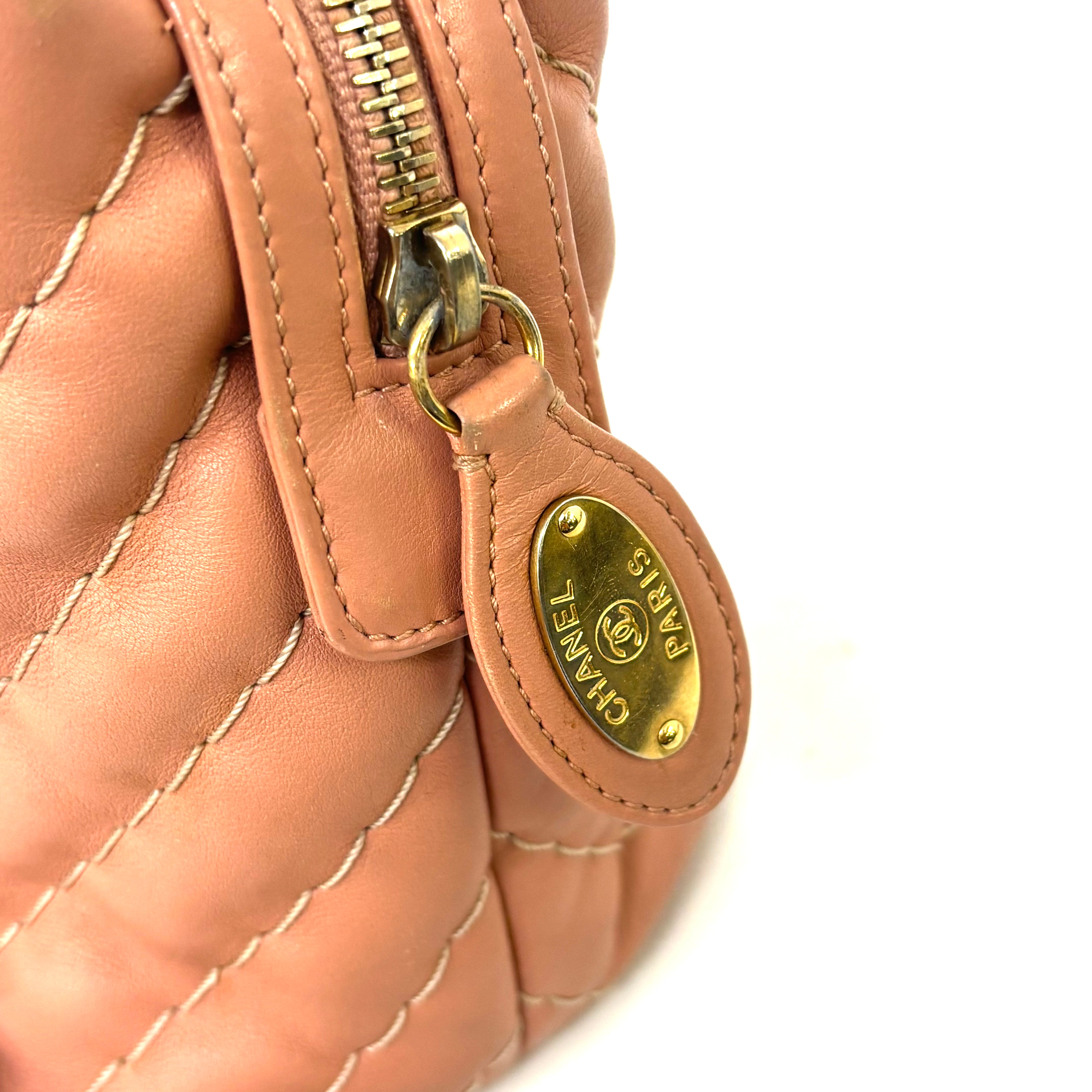 CHANELシェブロンラムチェーントート シール 16番 image 7