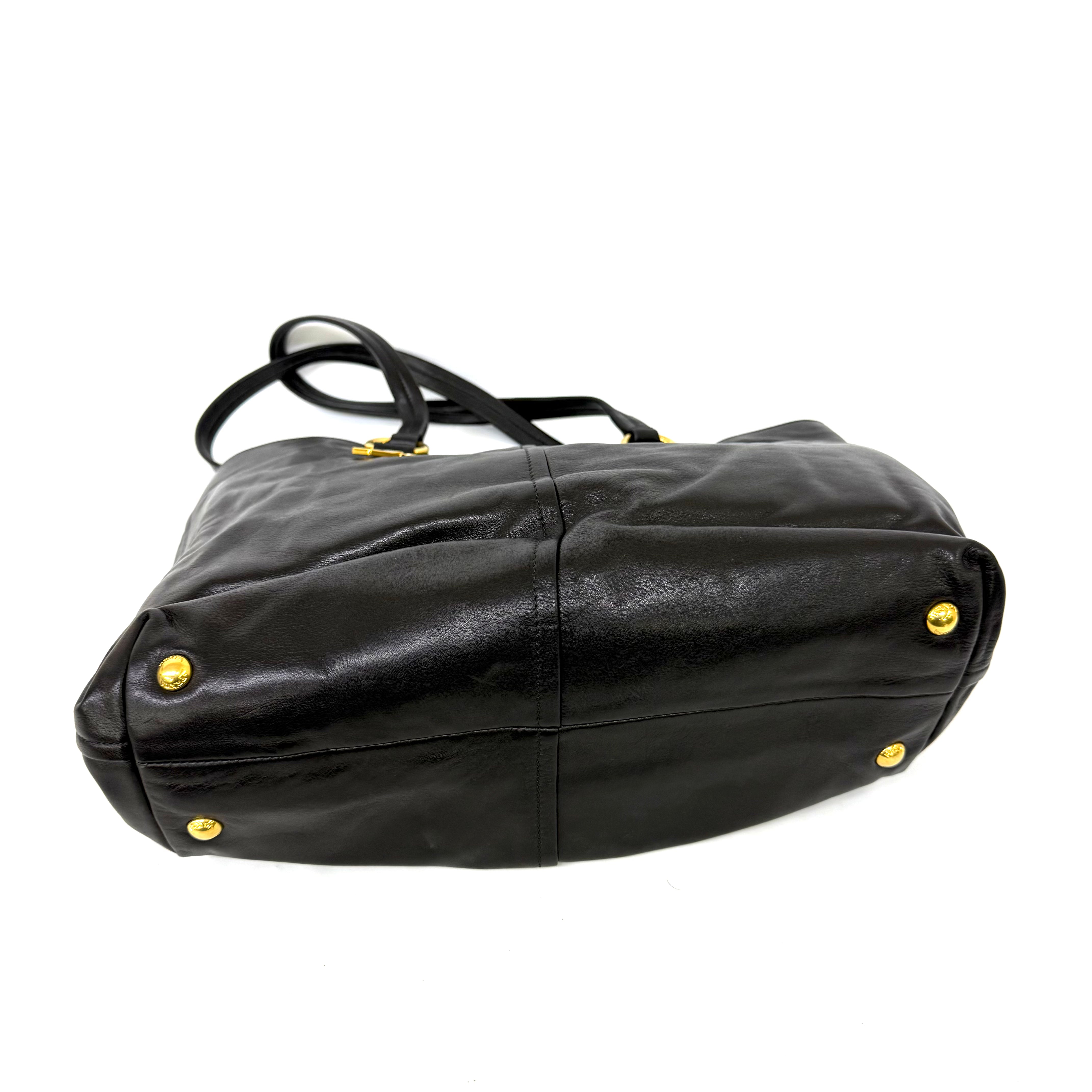 PRADA レザー トートバッグ image 4