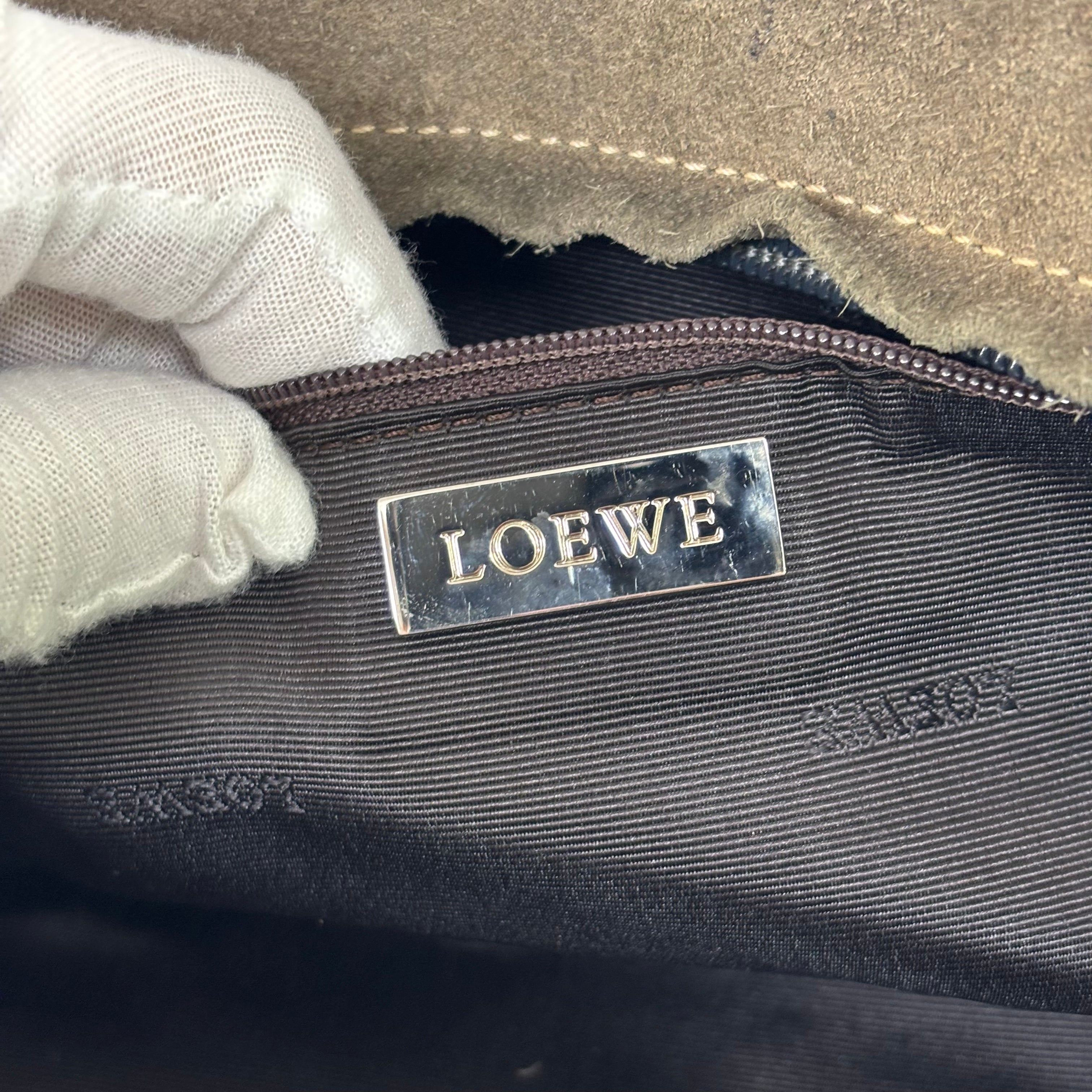 ＬＯＥＷＥ その他ライン バッグアマソナ２８ スエード アナグラム クロシェット Ｗ２９Ｈ１７Ｄ１３ image 10