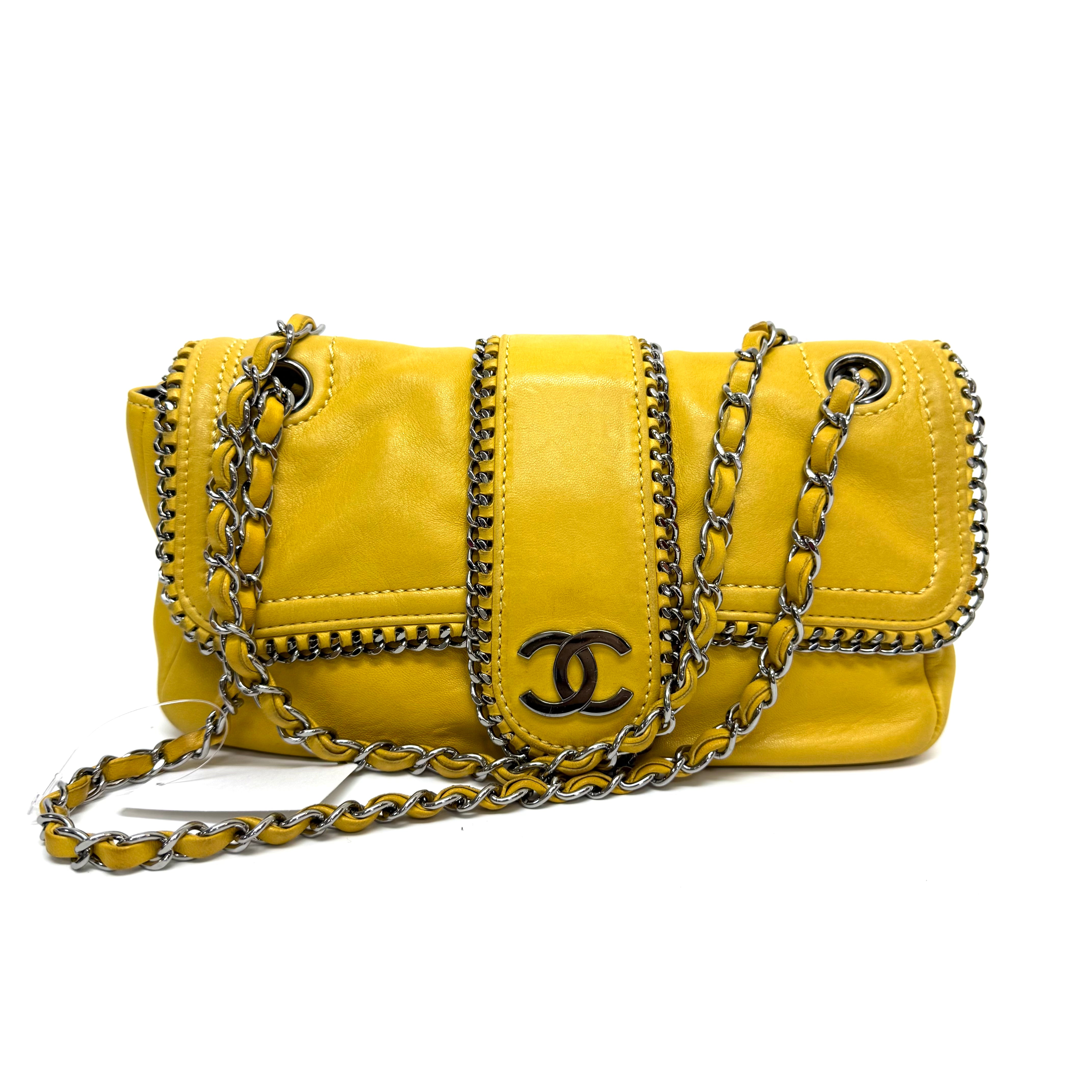 CHANEL　チェーン　ショルダーバッグ image 1