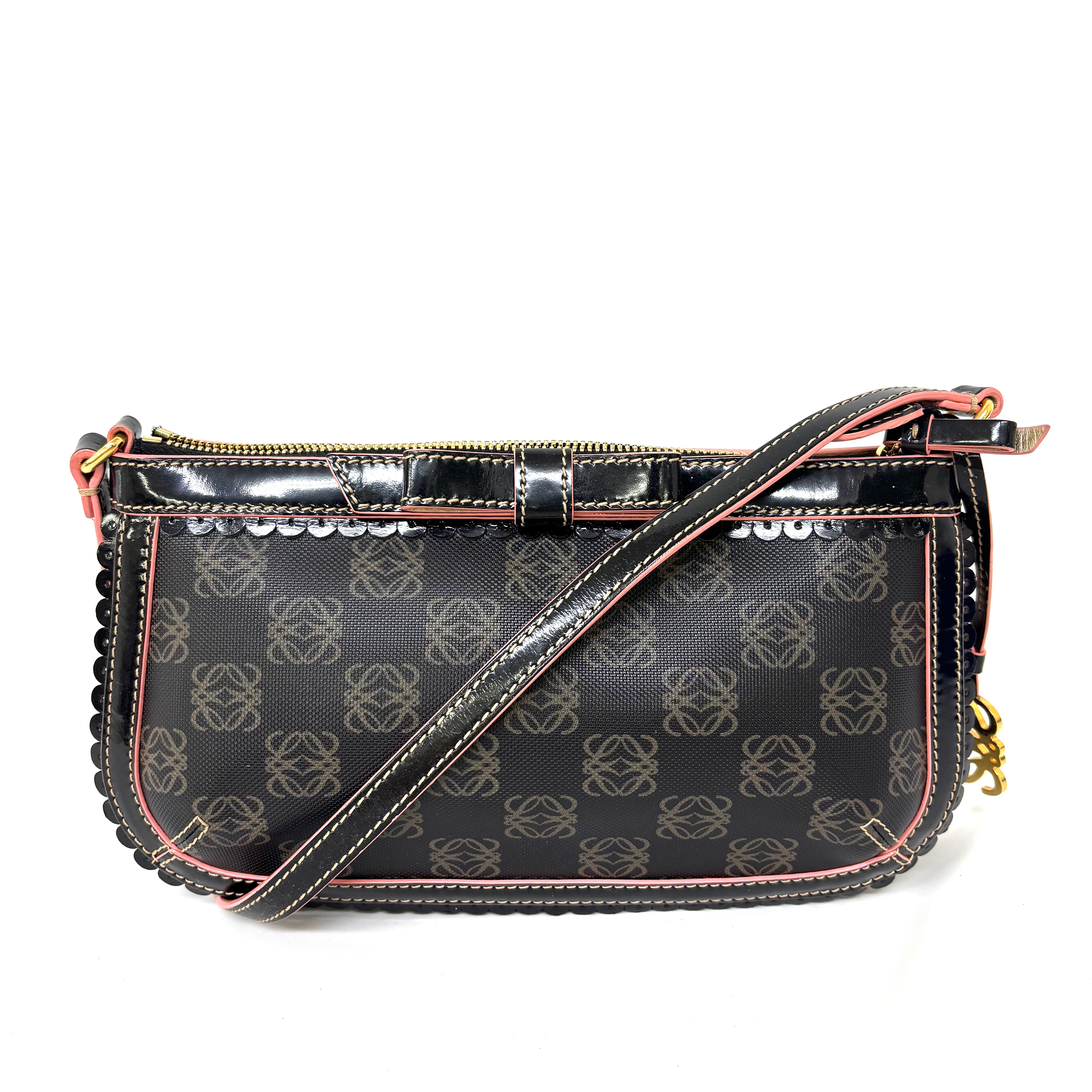 ＬＯＥＷＥ  バッグアナグラム ワンショルダーバッグ image 1