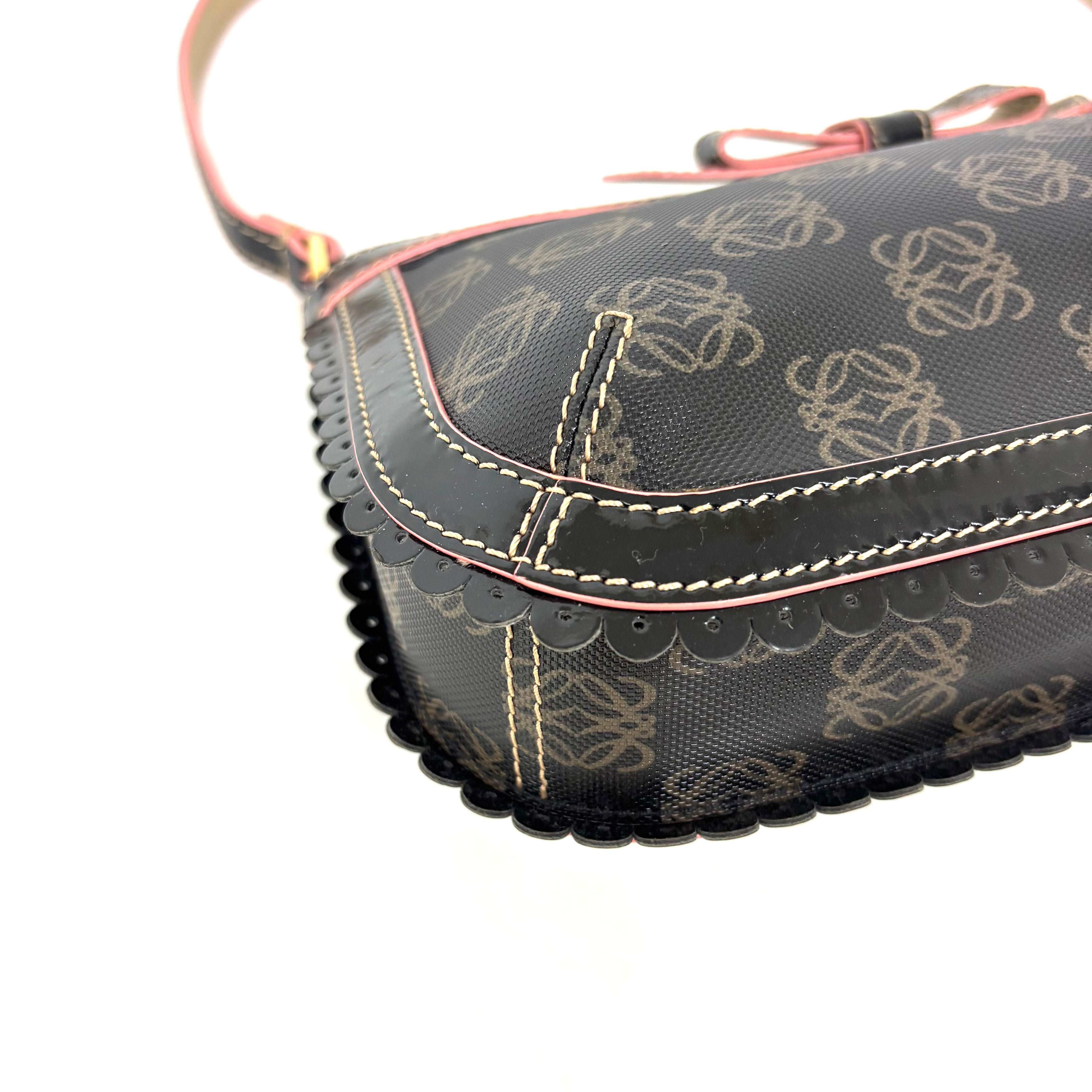 ＬＯＥＷＥ  バッグアナグラム ワンショルダーバッグ image 5