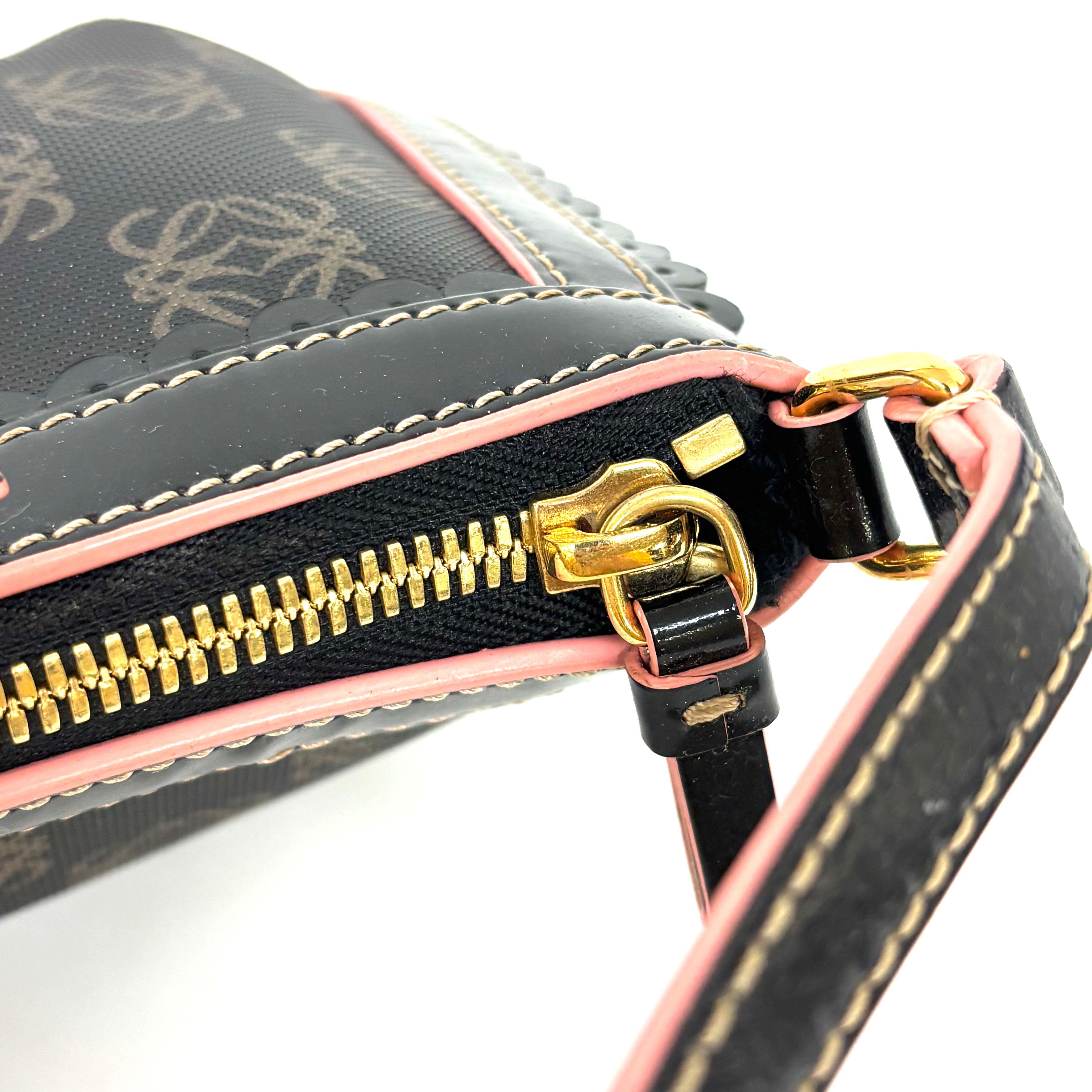 ＬＯＥＷＥ  バッグアナグラム ワンショルダーバッグ image 7