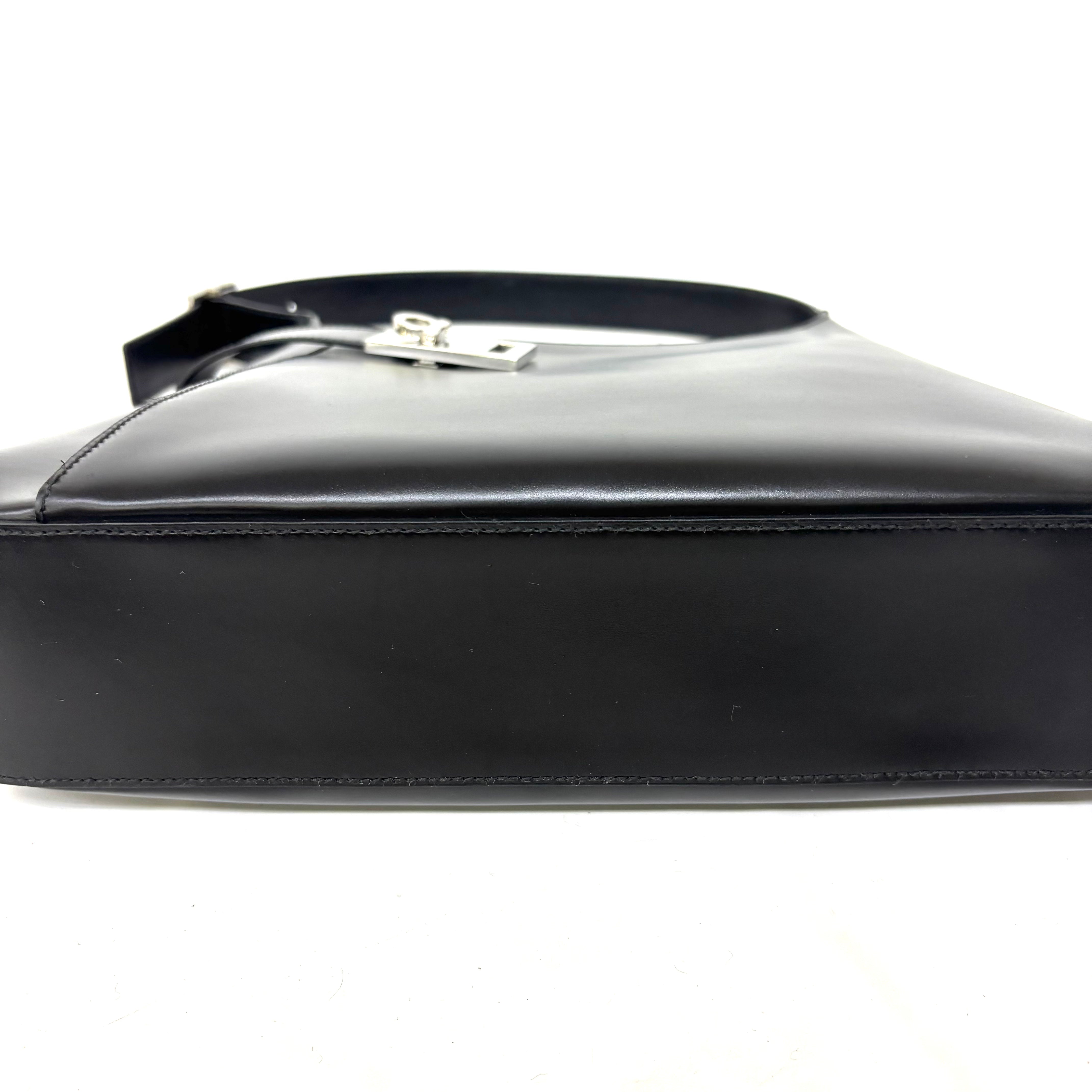 Ｆｅｒｒａｇａｍｏ ガンチーニ（バッグ）ショルダーバッグ 黒 シルバー金具 image 3