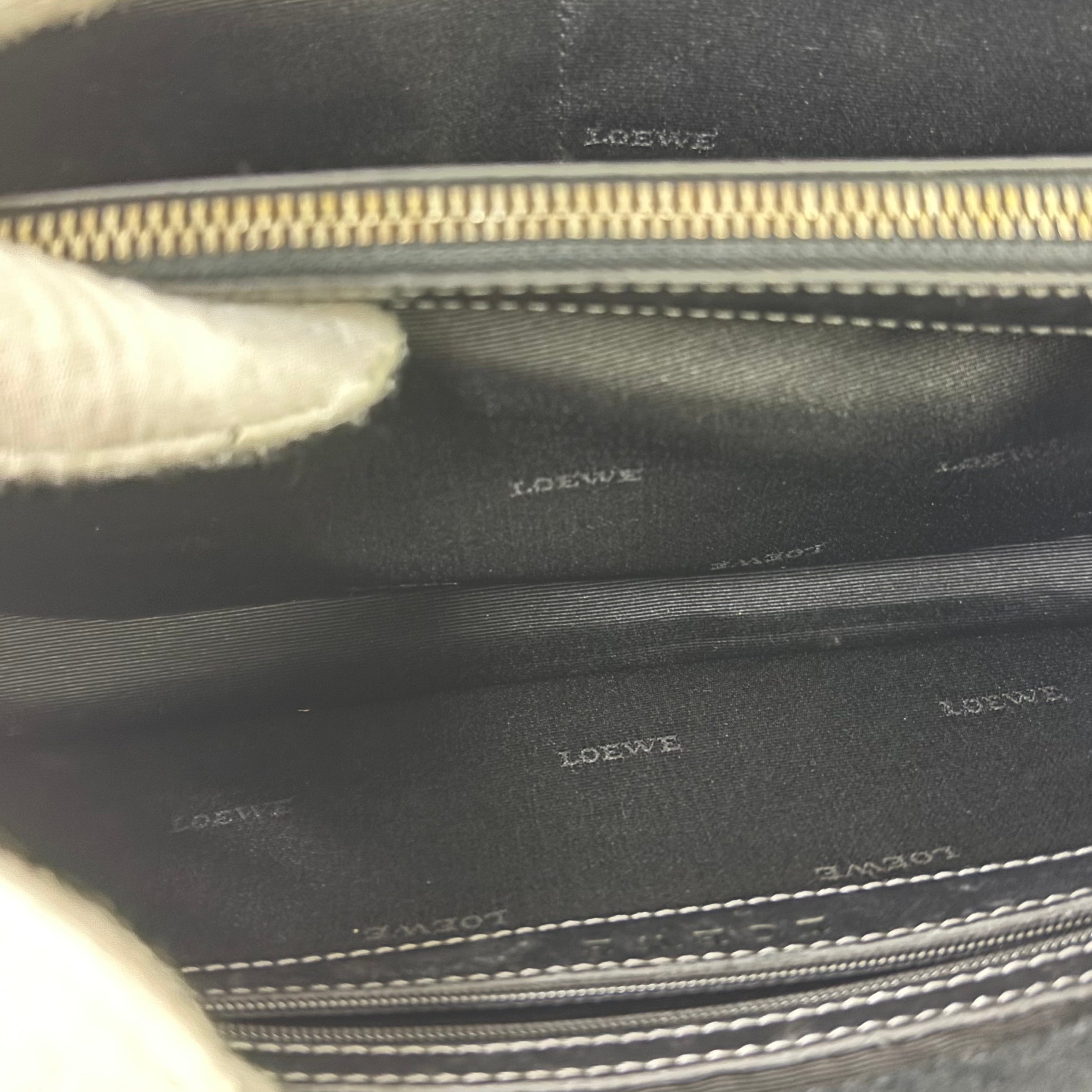 ＬＯＥＷＥ バッグアナグラム スエード ハンドバッグ image 9