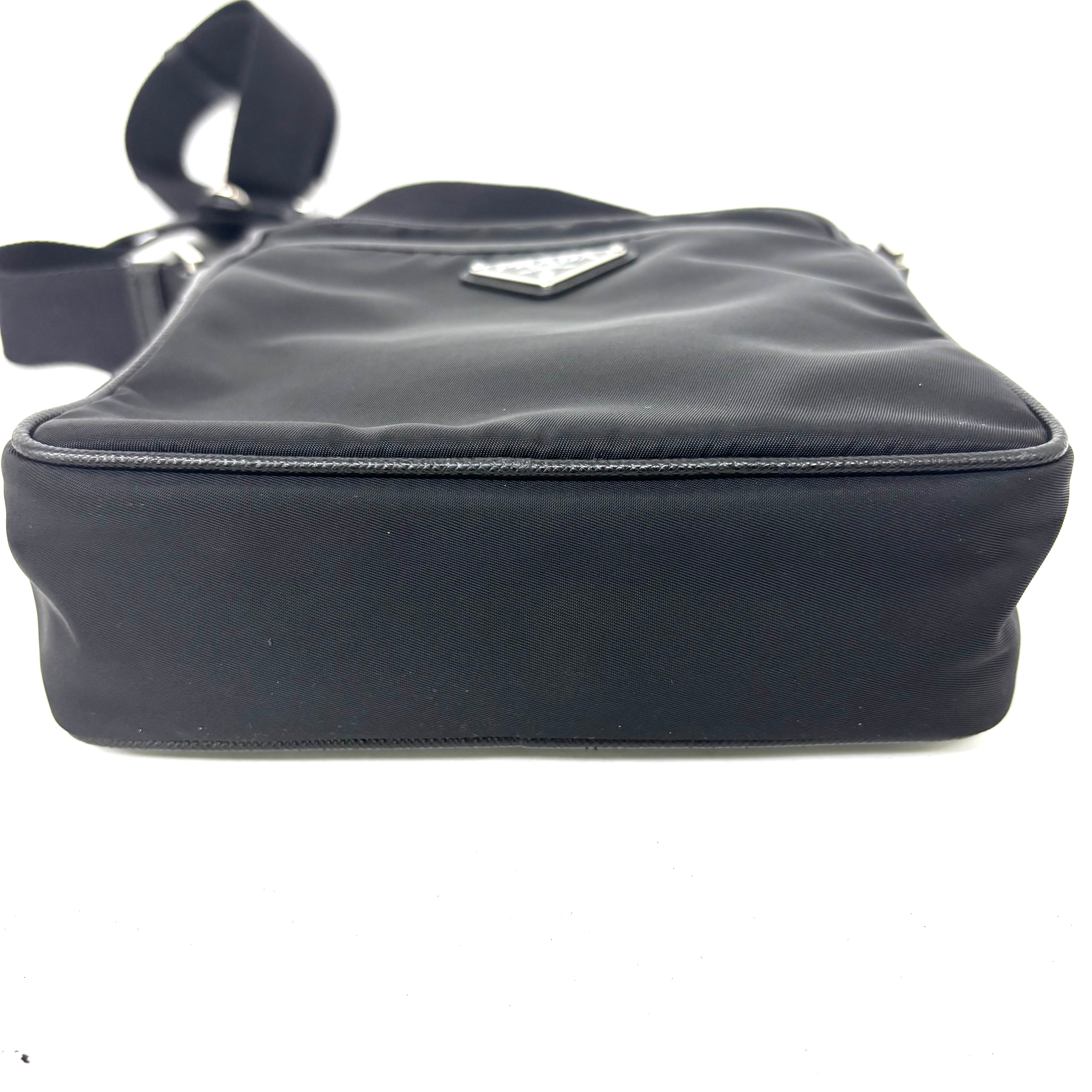 PRADAナイロンショルダーバッグ image 3