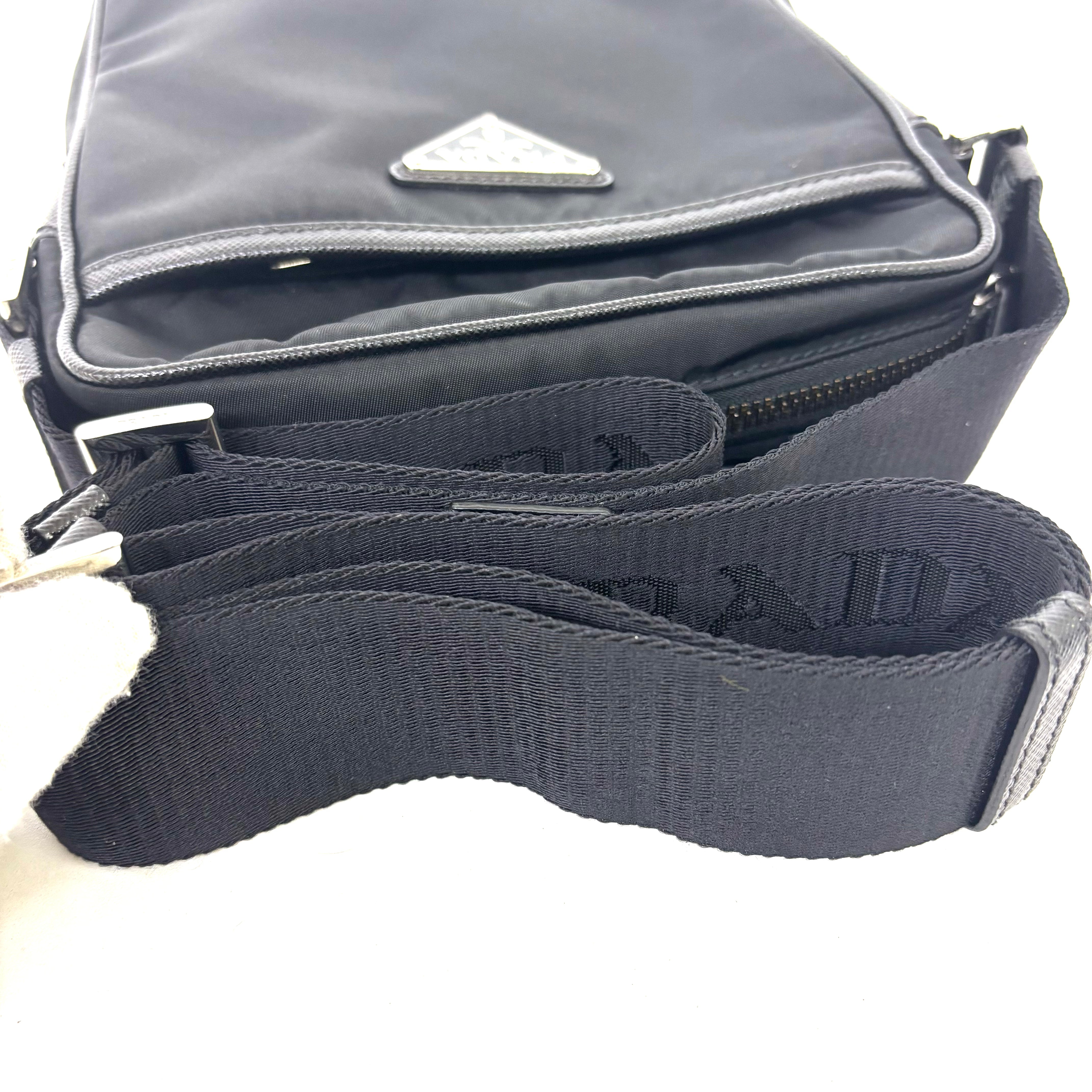 PRADAナイロンショルダーバッグ image 6