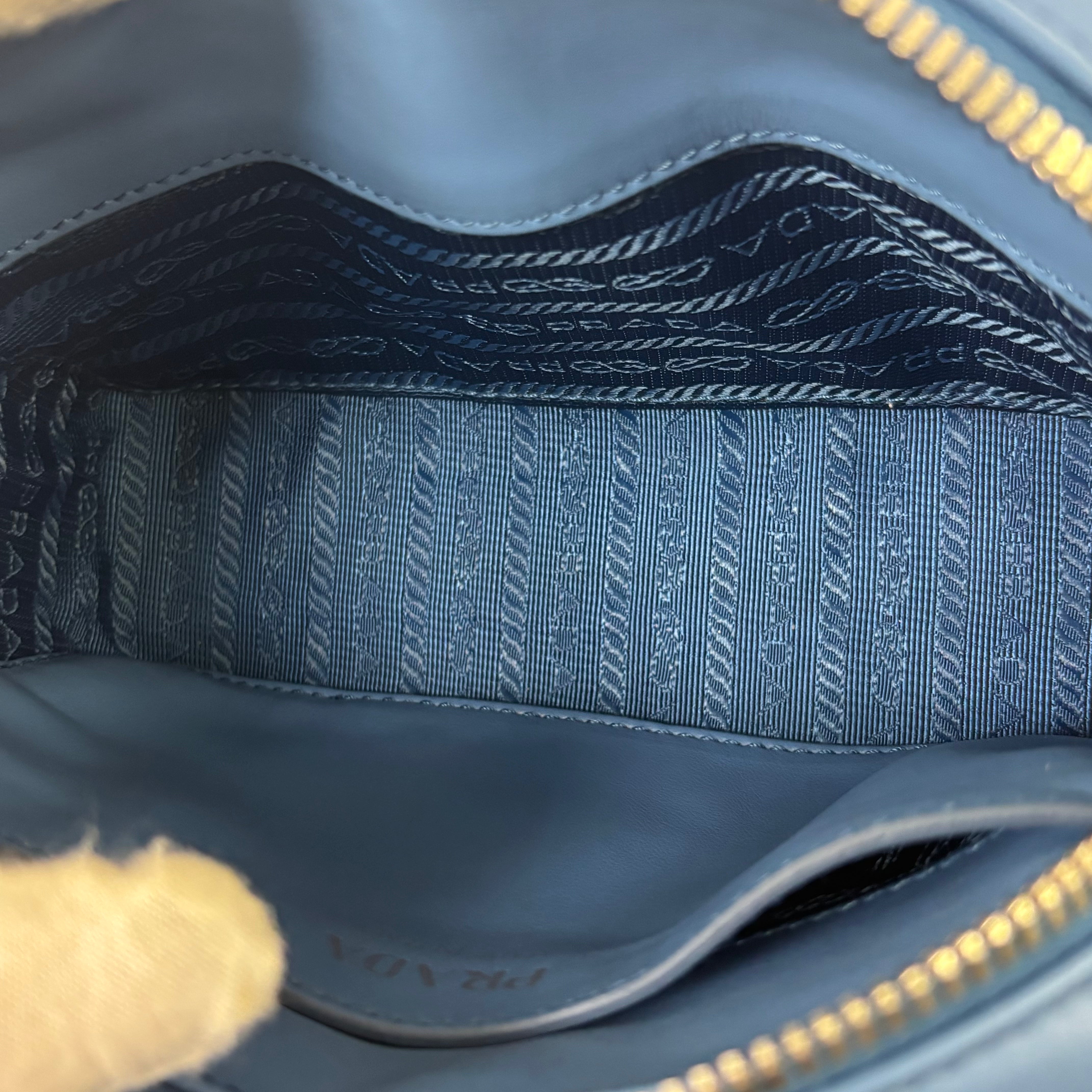 PRADA　ショルダーバッグ image 8