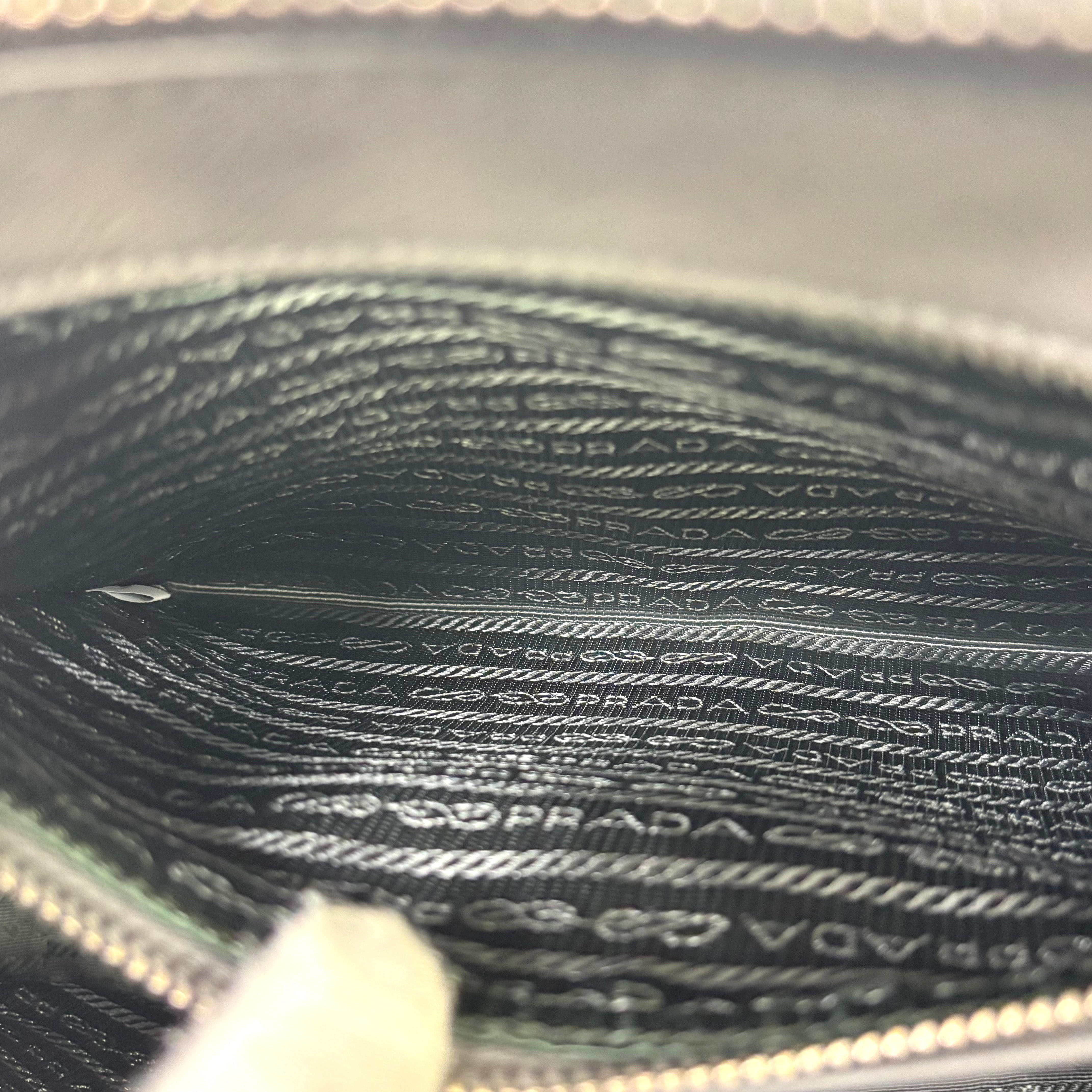 ＰＲＡＤＡ　ハンドバッグ グレー サフィアーノ image 10