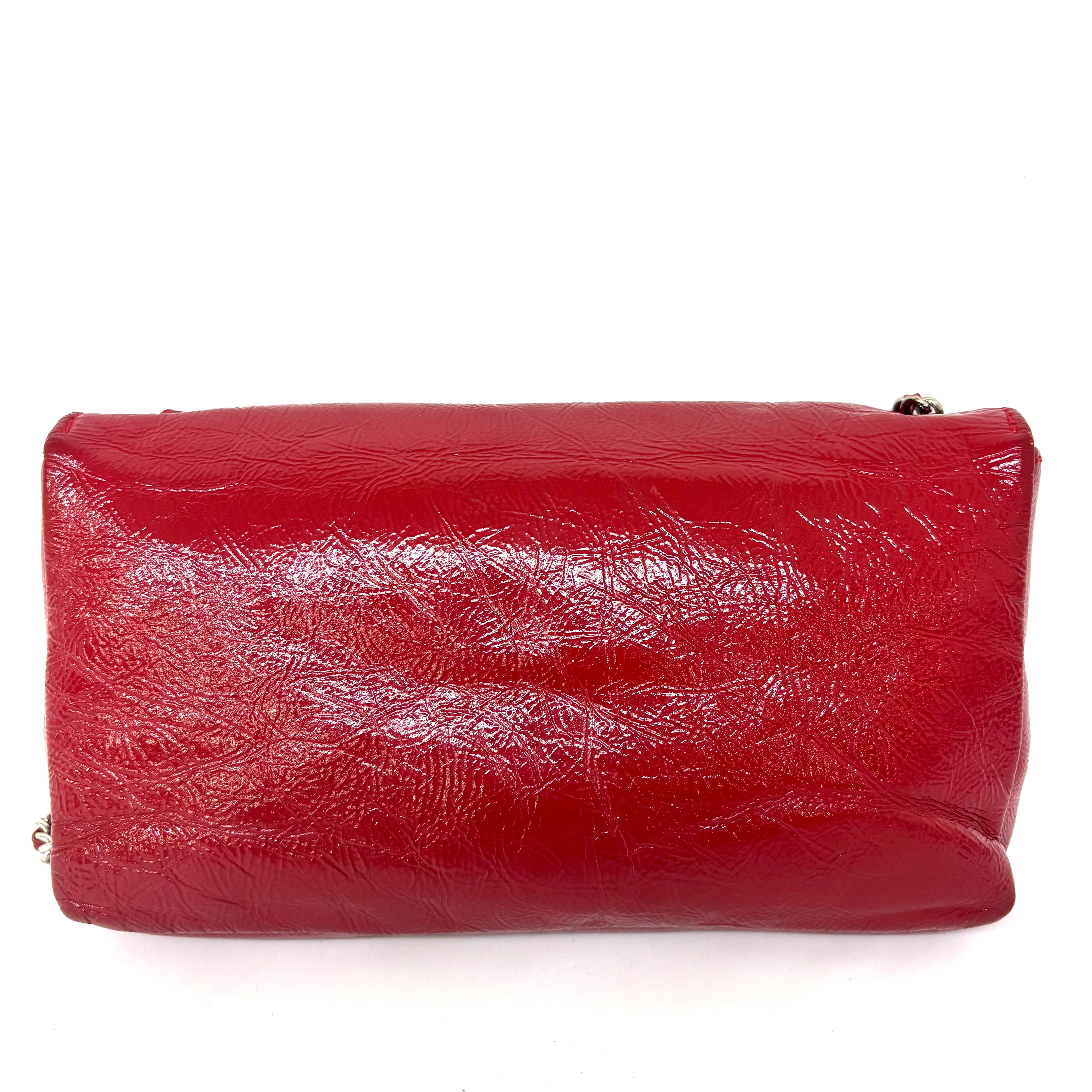 CHANEL　エナメル　ショルダーバッグ image 2