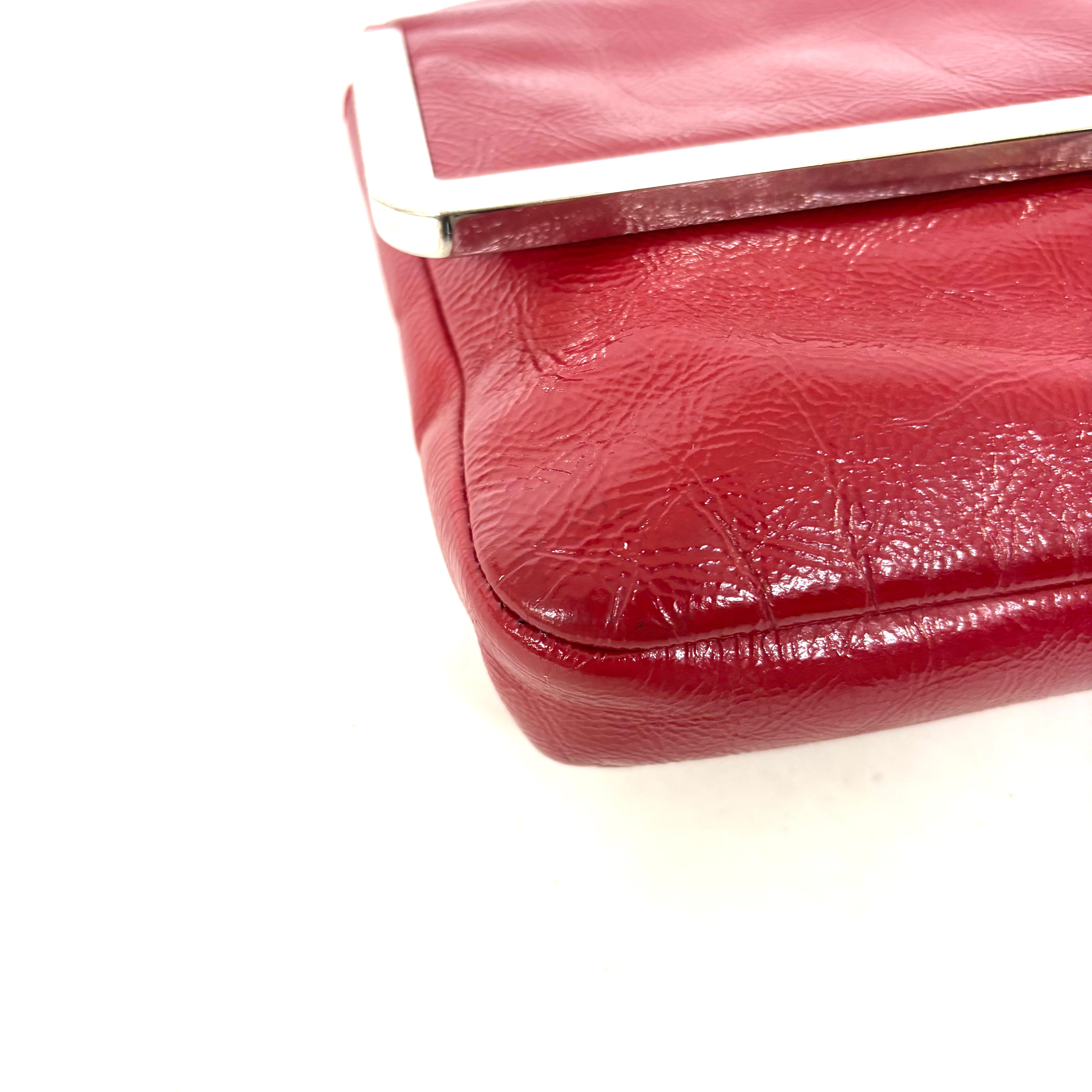 CHANEL　エナメル　ショルダーバッグ image 5