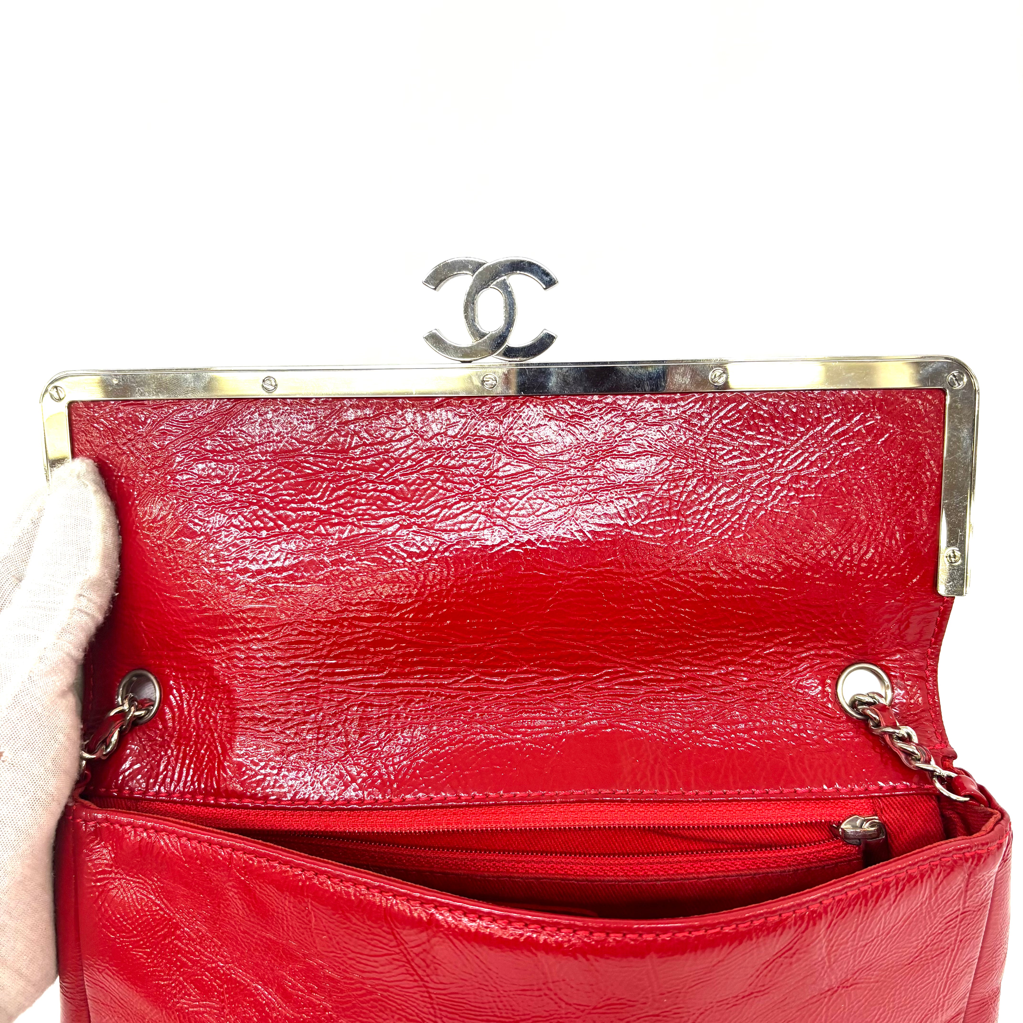 CHANEL　エナメル　ショルダーバッグ image 7
