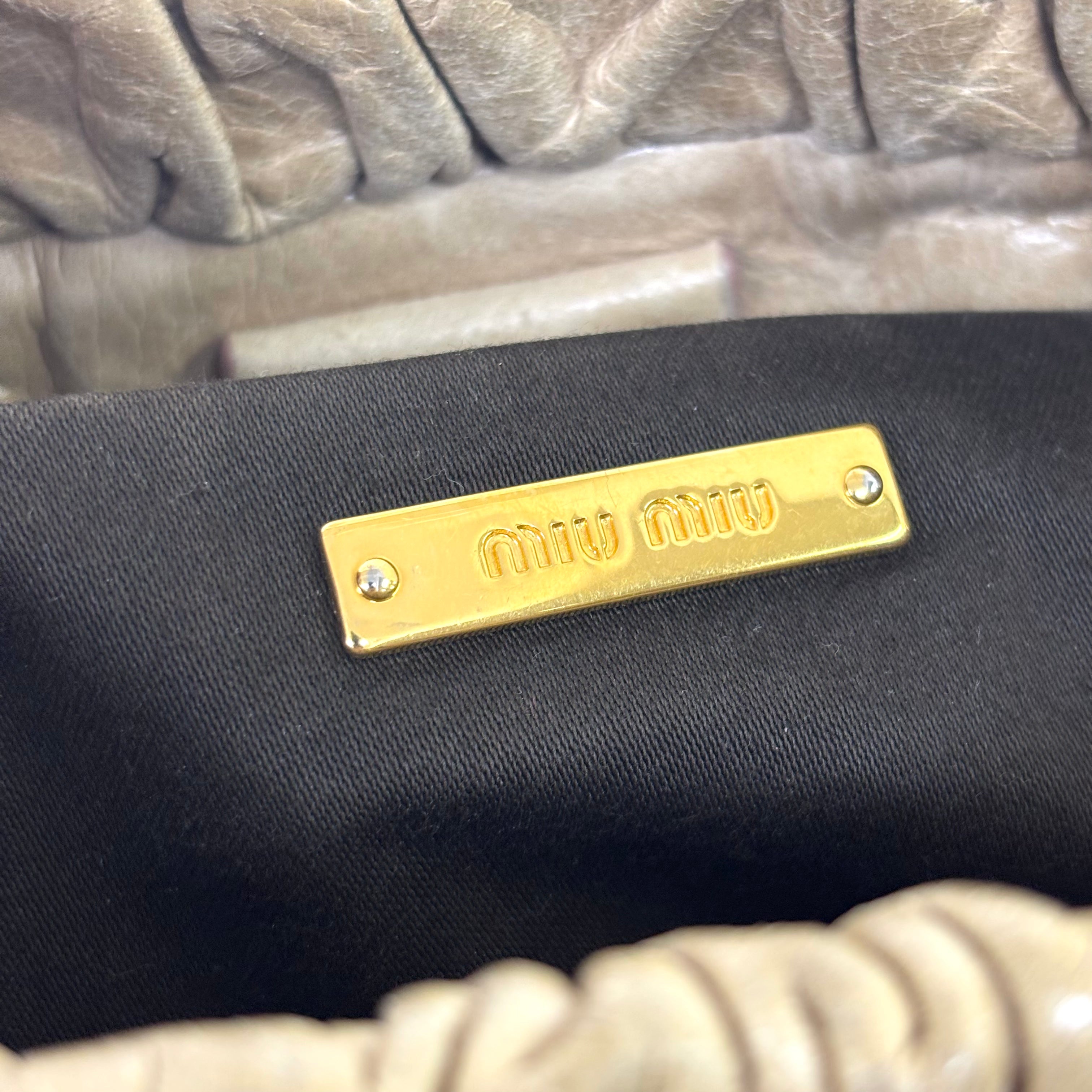 miumiu　マテラッセ　ハンドバッグ image 8